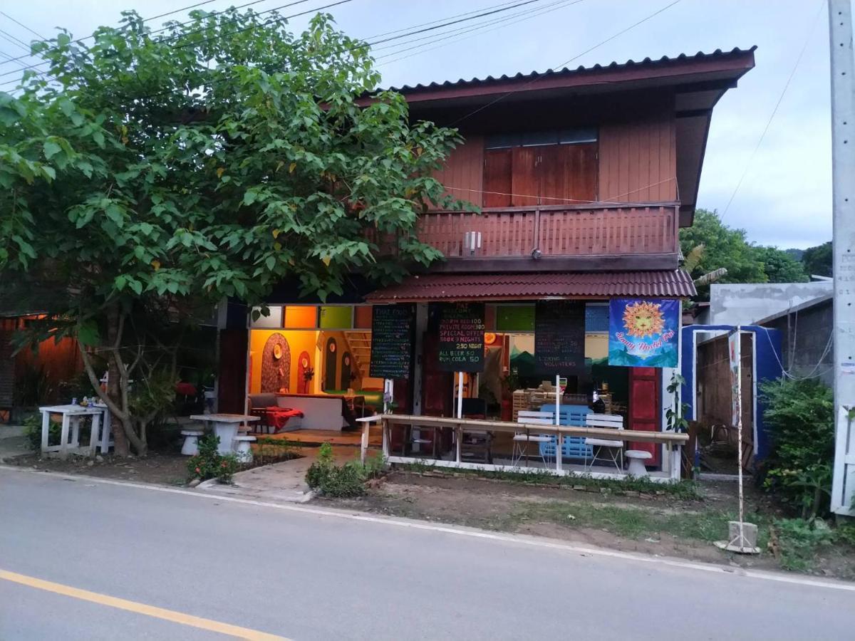 Sunny Hostel Пай Экстерьер фото